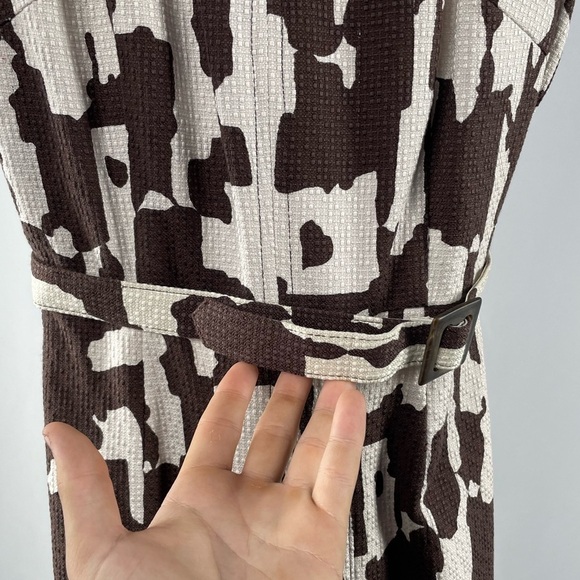 Trina Turk Cap‎ Sleeve Animal Print Belted Sheath Dress in Brown Cream Size 2 - Picture 2 of 4